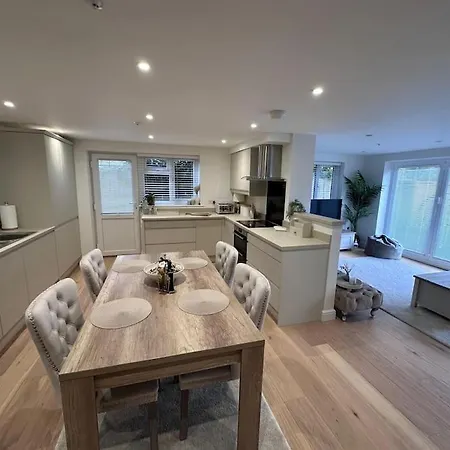2Bed Ground Floor Flat + Garden Apartment Sunningwell Exterior photo